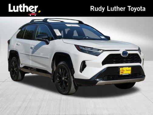 2024 Toyota RAV4 Hybrid SE