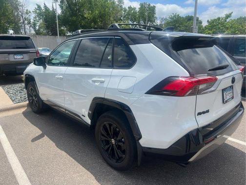 2024 Toyota RAV4 Hybrid SE