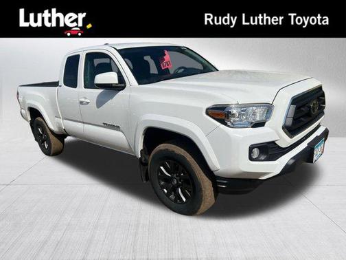 Super White 2020 Toyota Tacoma SR5