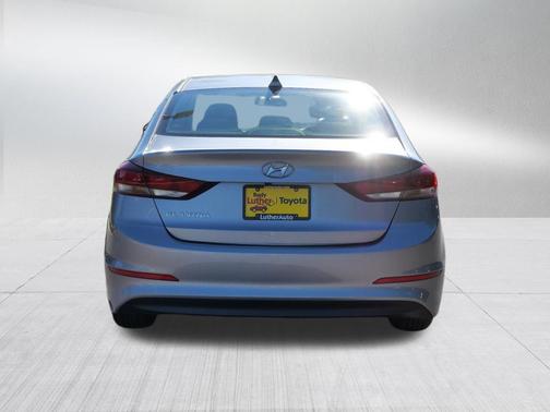 Shale Gray Metallic 2017 Hyundai ELANTRA SE