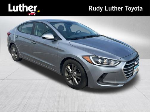 Shale Gray Metallic 2017 Hyundai ELANTRA SE