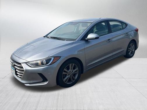 Shale Gray Metallic 2017 Hyundai ELANTRA SE