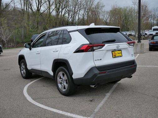 2022 Toyota RAV4 XLE