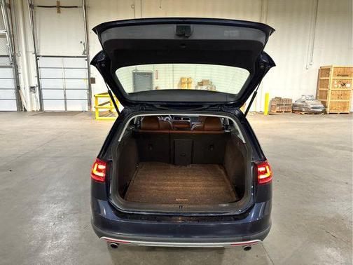 2017 Volkswagen Golf Alltrack TSI S