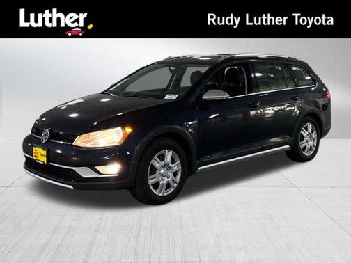 2017 Volkswagen Golf Alltrack TSI S