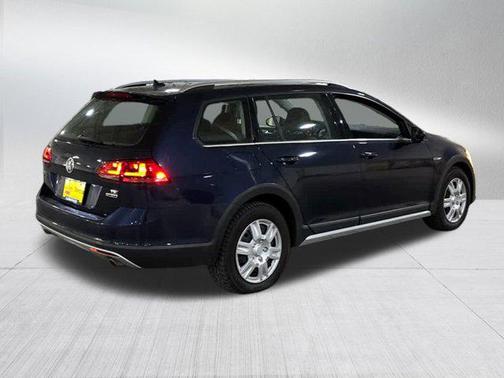 2017 Volkswagen Golf Alltrack TSI S