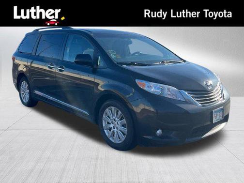 2015 Toyota Sienna XLE