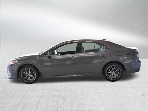 2023 Toyota Camry Hybrid XLE