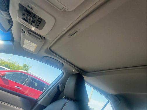 2018 Toyota Camry Hybrid XLE