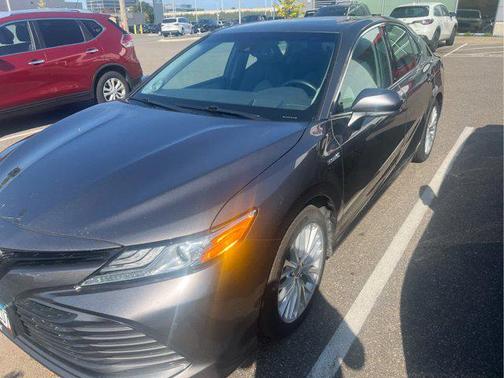 2018 Toyota Camry Hybrid XLE