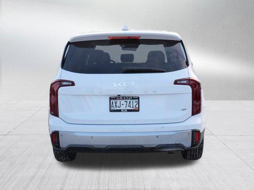 2023 Kia Telluride LX