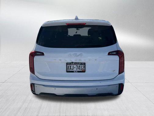 2023 Kia Telluride LX