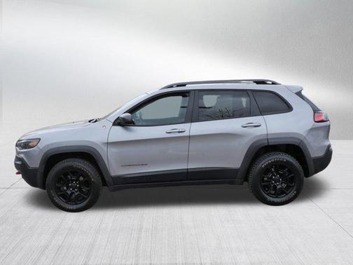 Billet Silver Metallic Clearcoat 2019 Jeep Cherokee Trailhawk