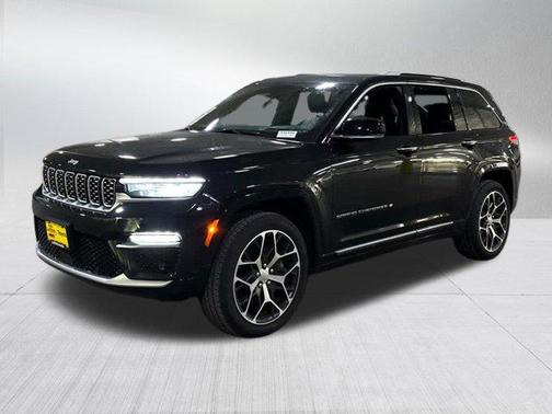 2022 Jeep Grand Cherokee Summit