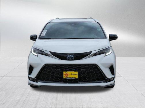 2023 Toyota Sienna XSE 7 Passenger