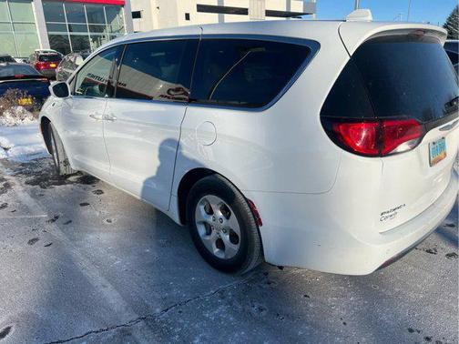 2018 Chrysler Pacifica Hybrid Touring Plus