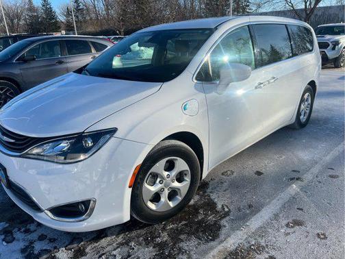 2018 Chrysler Pacifica Hybrid Touring Plus