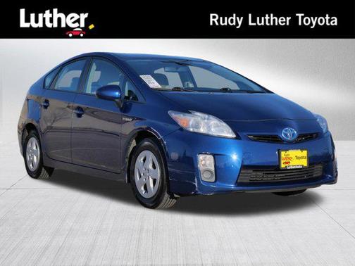 2010 Toyota Prius III