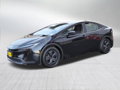 2025 Toyota Prius LE