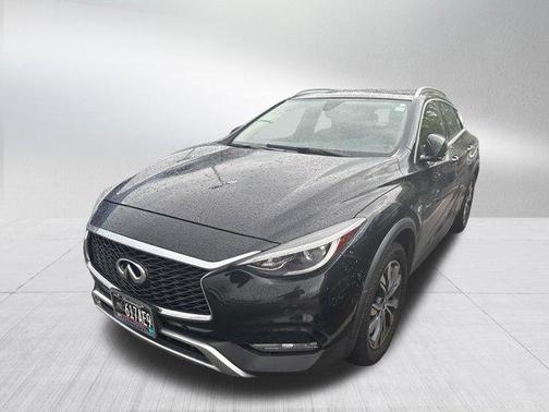 2018 INFINITI QX30 Premium