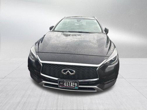 2018 INFINITI QX30 Premium