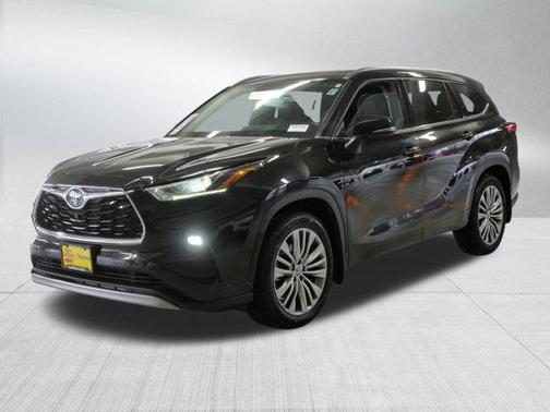 2022 Toyota Highlander Platinum