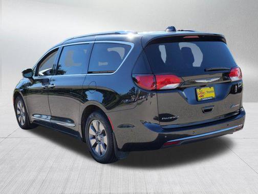 2018 Chrysler Pacifica Hybrid Limited