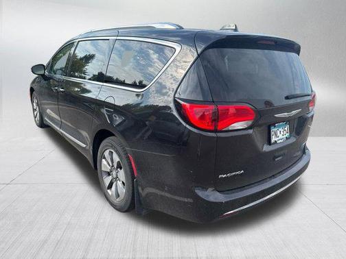 2018 Chrysler Pacifica Hybrid Limited