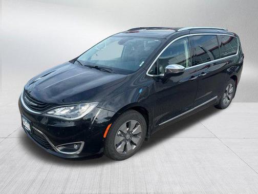 2018 Chrysler Pacifica Hybrid Limited