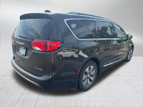 2018 Chrysler Pacifica Hybrid Limited