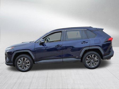 2022 Toyota RAV4 Hybrid XLE Premium