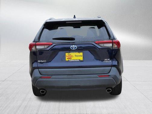 2022 Toyota RAV4 Hybrid XLE Premium