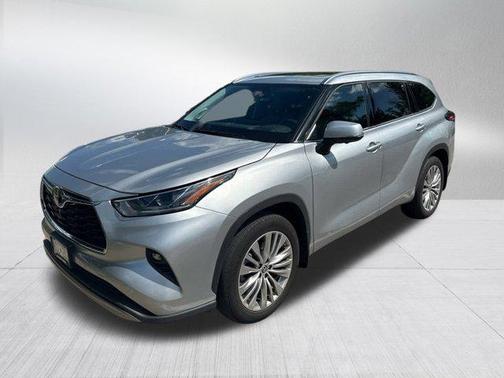 2023 Toyota Highlander Platinum