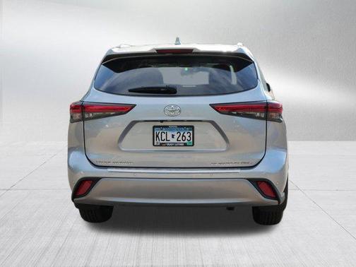 2023 Toyota Highlander Platinum