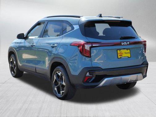 Pluton Blue 2024 Kia Seltos EX