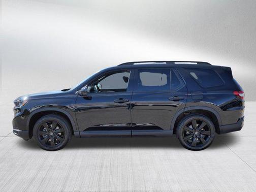 Crystal Black Pearl 2025 Honda Pilot Black Edition