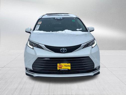 2022 Toyota Sienna Limited