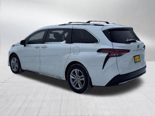 2022 Toyota Sienna Limited