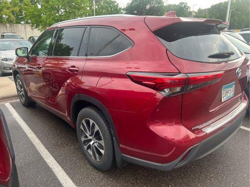 2020 Toyota Highlander Hybrid XLE