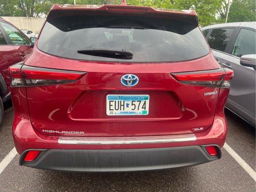 2020 Toyota Highlander Hybrid XLE