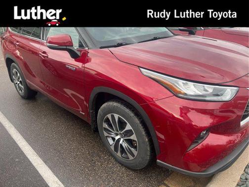 2020 Toyota Highlander Hybrid XLE
