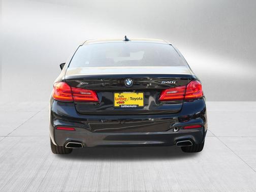 Black Sapphire Metallic 2019 BMW 540 xDrive