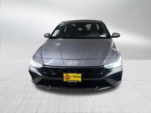 2025 Hyundai ELANTRA SEL