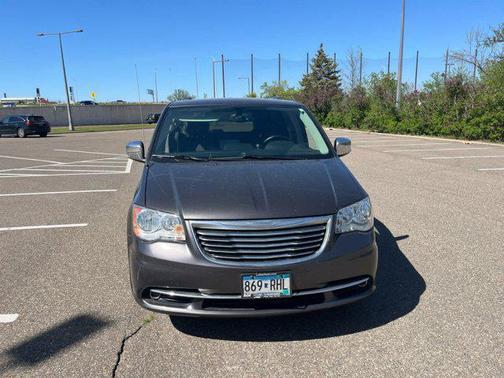 2015 Chrysler Town & Country Touring-L