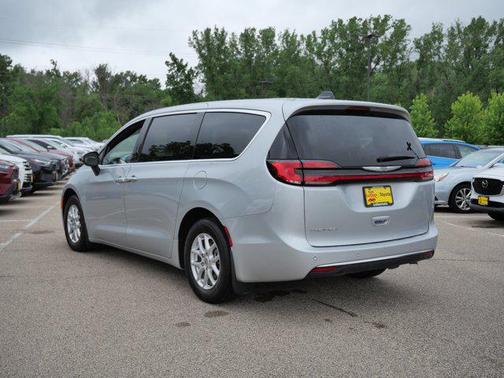 2023 Chrysler Pacifica Touring