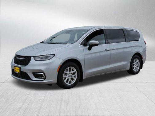 2023 Chrysler Pacifica Touring