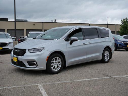 2023 Chrysler Pacifica Touring