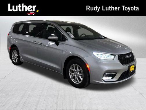 2023 Chrysler Pacifica Touring
