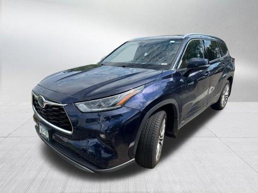 2021 Toyota Highlander Hybrid Platinum