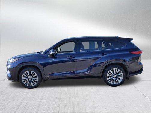 2021 Toyota Highlander Hybrid Platinum